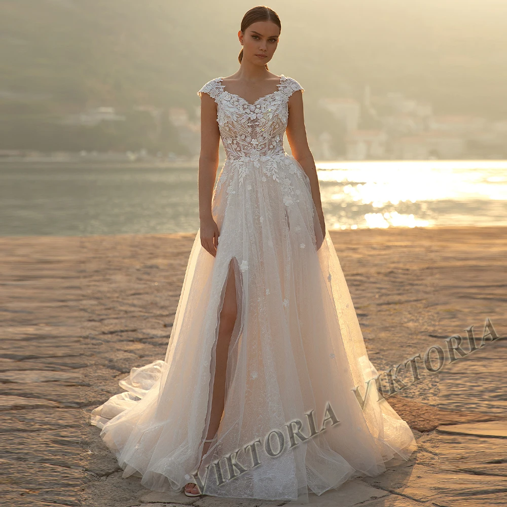 

Платье женское свадебное ТРАПЕЦИЕВИДНОЕ с разрезом на боку и цветочной аппликацией