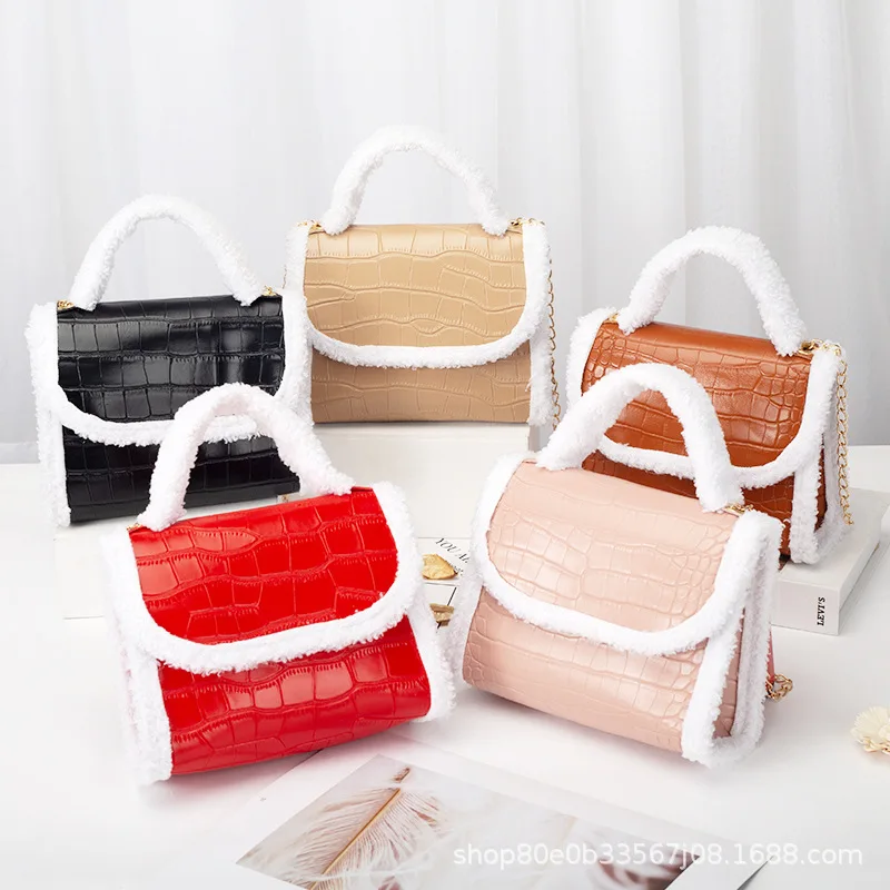 

Fashion Ladies 2022 Handbags Women's Wholesale Korean Version Plush Decoration Messenger Small Shoulder Bags