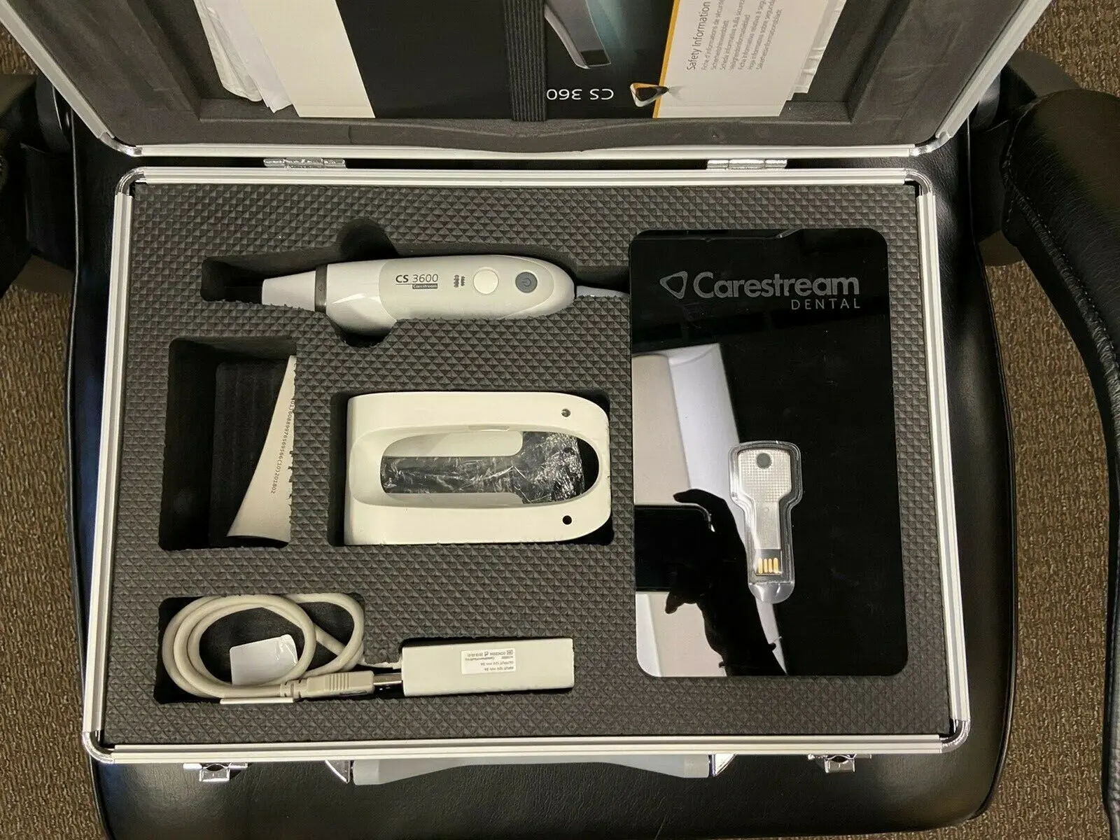 

Y.K buy 2 get 1 free Carestream CS3600 intra-oral scanner