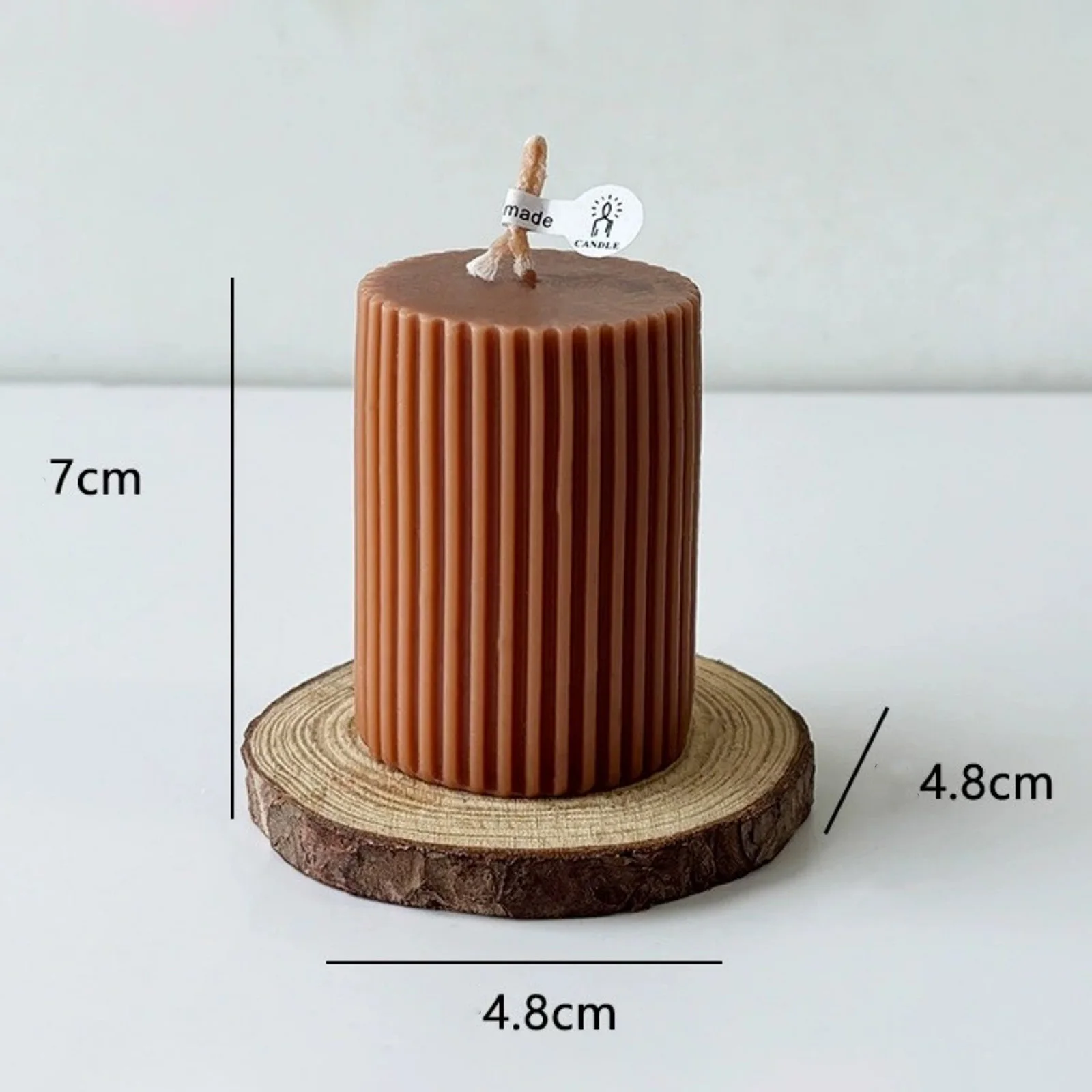 

Скандинавская коричневая ароматическая свеча из соевого воска