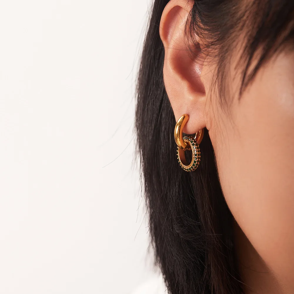 

European and American Fashion 18K Stainless Steel Round Earrings Women's Classic Retro Micro-inlaid Green Zircon Earrings