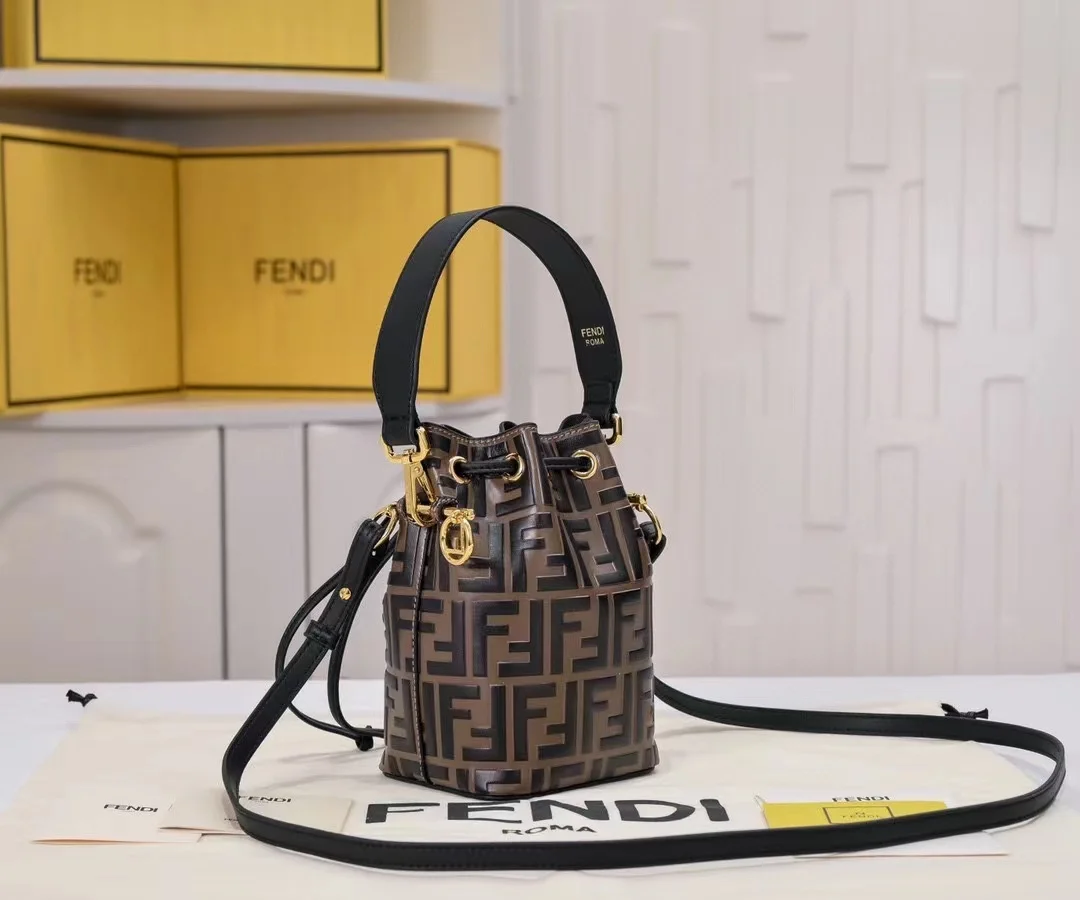 12*10*18CM.In Женская Сумка Через Плечо В Стиле Fendi Сумка-Рюкзак Из Модной Кожи Высокого
