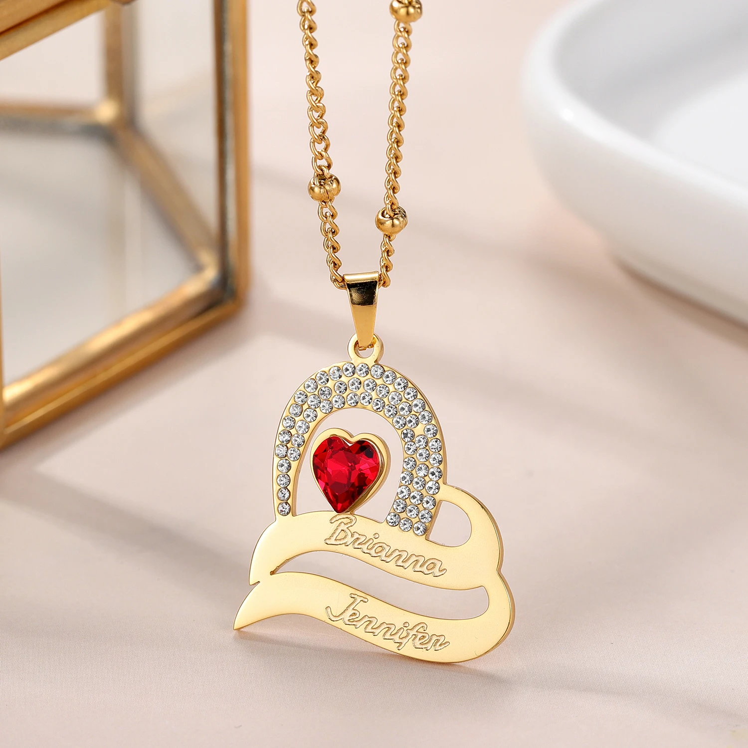 

Personalized Diamond Name Necklace With Delicate Cubic Zirconia Stones Engraved Names Custom Heart Pendant Jewelry Gift ForWomen