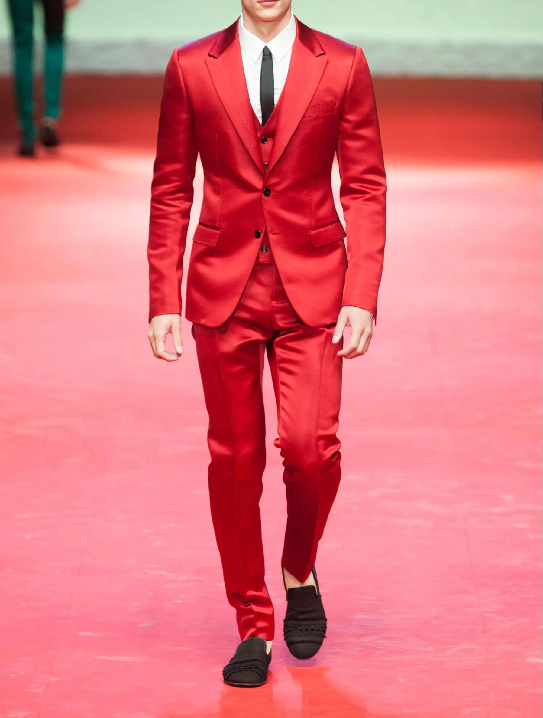 2022 Popular Best-Selling Blazer Sets Pure Red Fashion Men Suits Three Pieces Wedding Party Wear Costume Homme Slim Custom Made