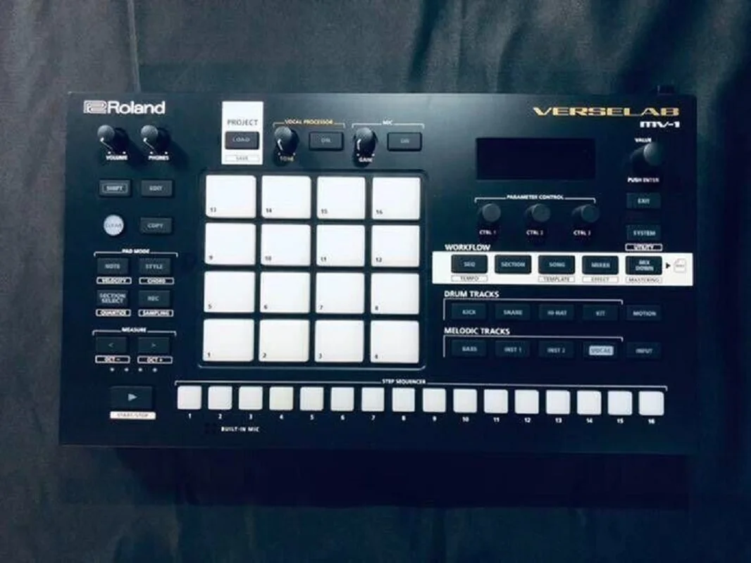 

Roland VERSELAB MV-1 ZEN-Core Professional