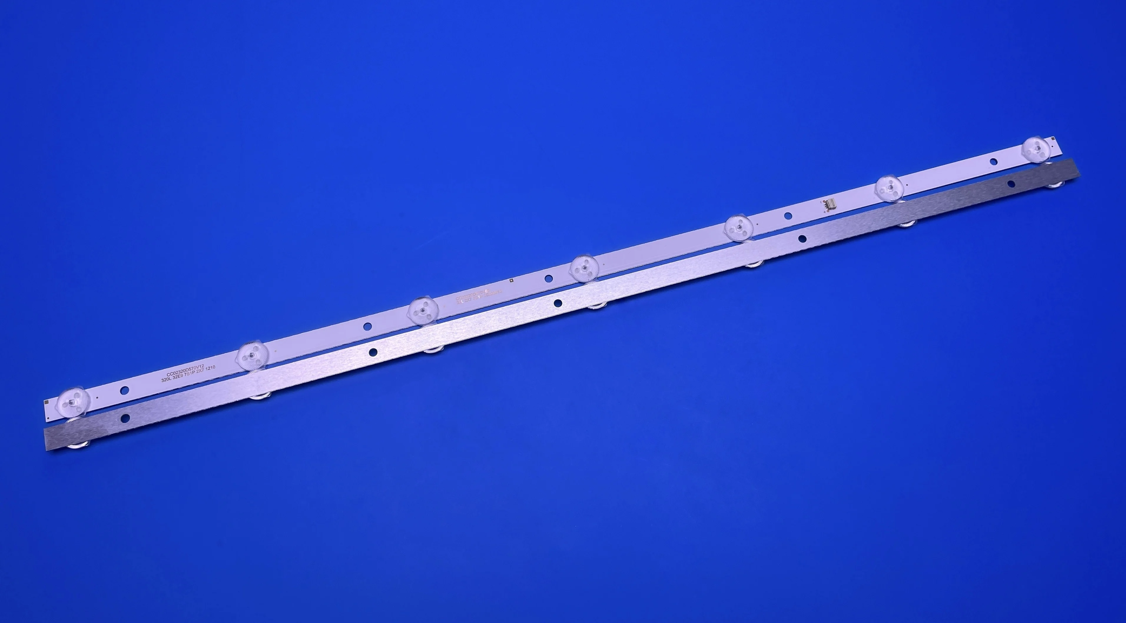 Led подсветка CC02320D570V12 for Akai LEA-32L42GS Akira 32LED06T2P АОС T3211M DEXP H32D7000Q H32D8000Q - купить по
