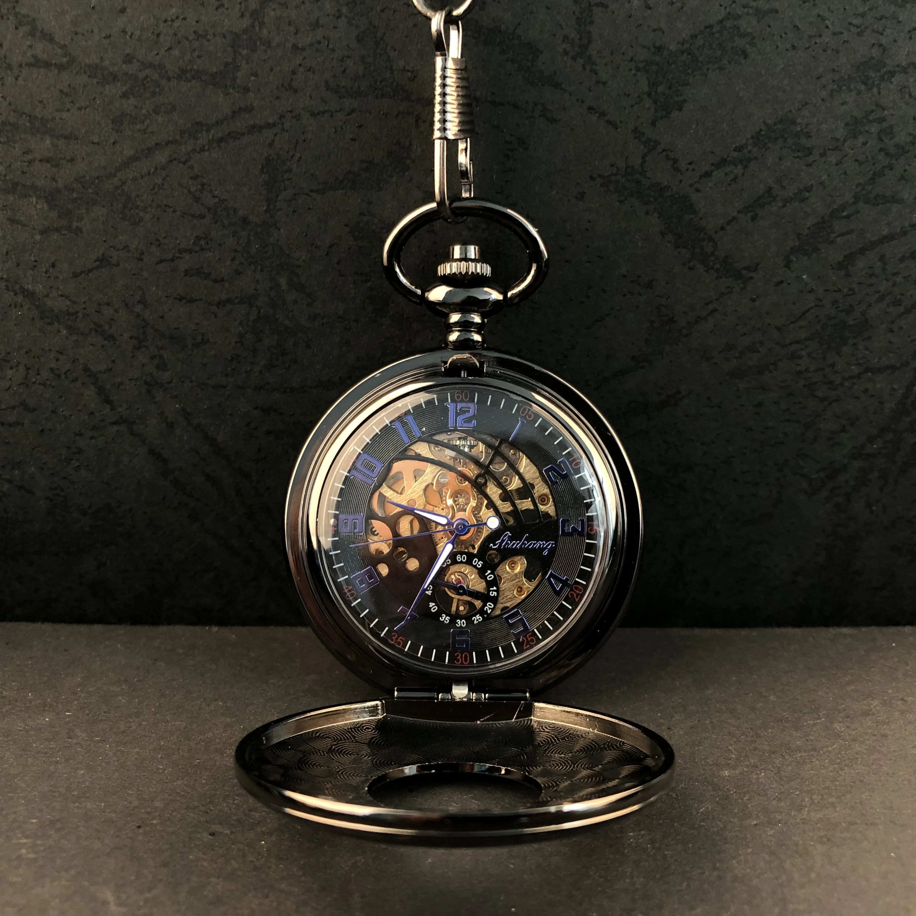 Minimalist Vintage Mechanical Hand Wind Roman Numerals Mechanical Pocket Watches For Men Women Necklace Pendant with Chain Gifts
