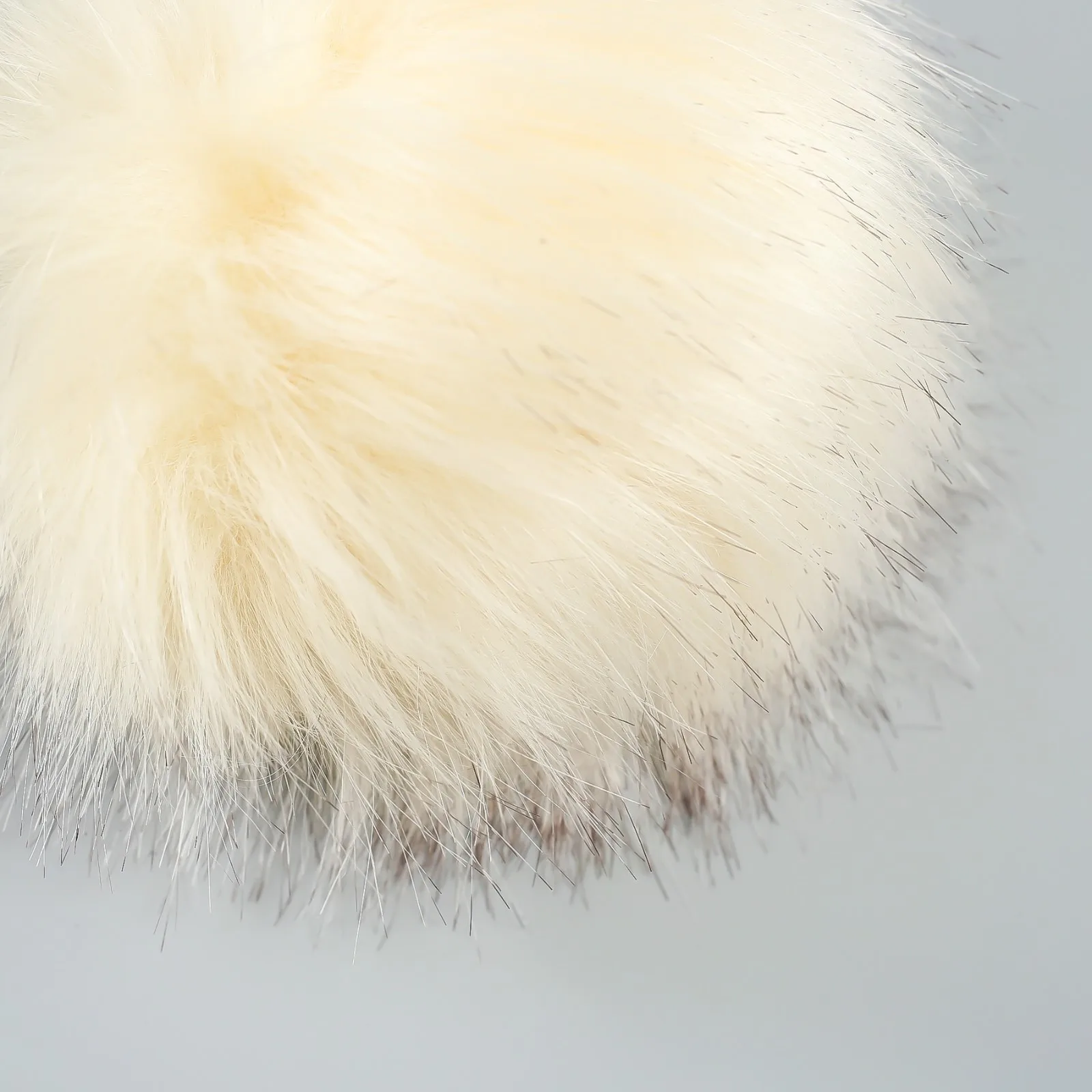 Рисунок 3 - Помпон искуственный мех песец 14