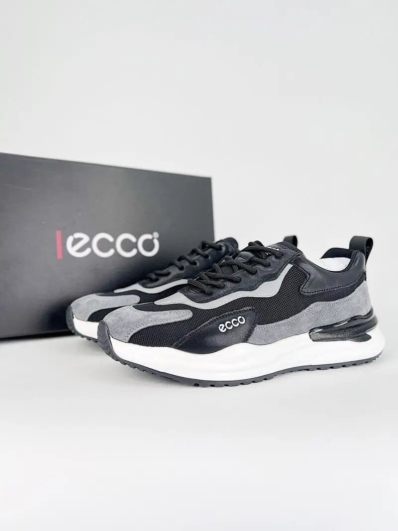 Кроссовки ECCO |