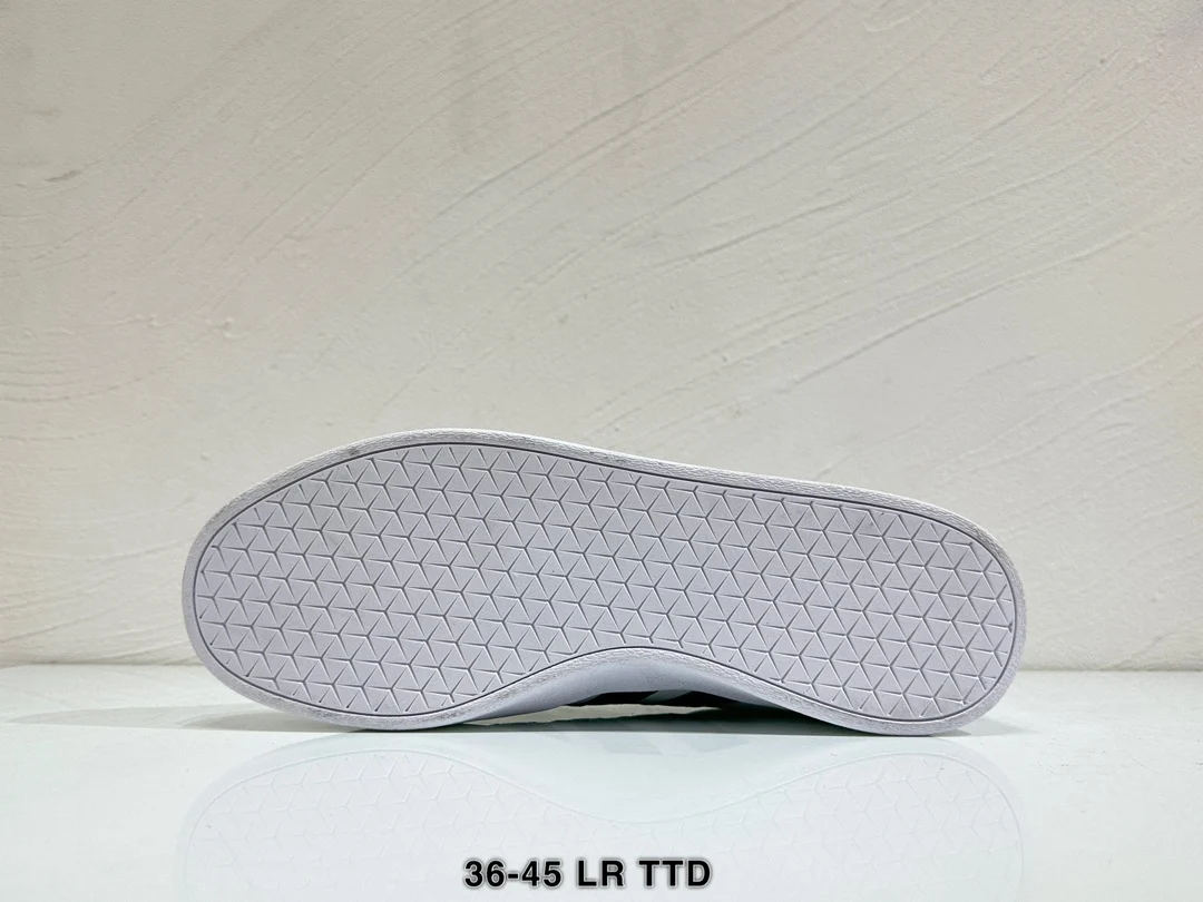 оптомВ наличии 24 часа доставкабольшой брендКроссовки