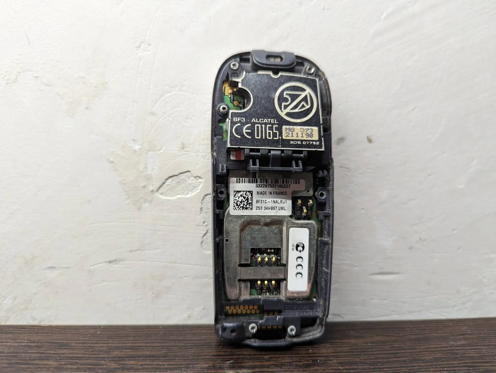 Мобильный телефон Alcatel BF3 (BF31C) оригинал под восстановление, на  запчасти или в коллекцию, б.у.