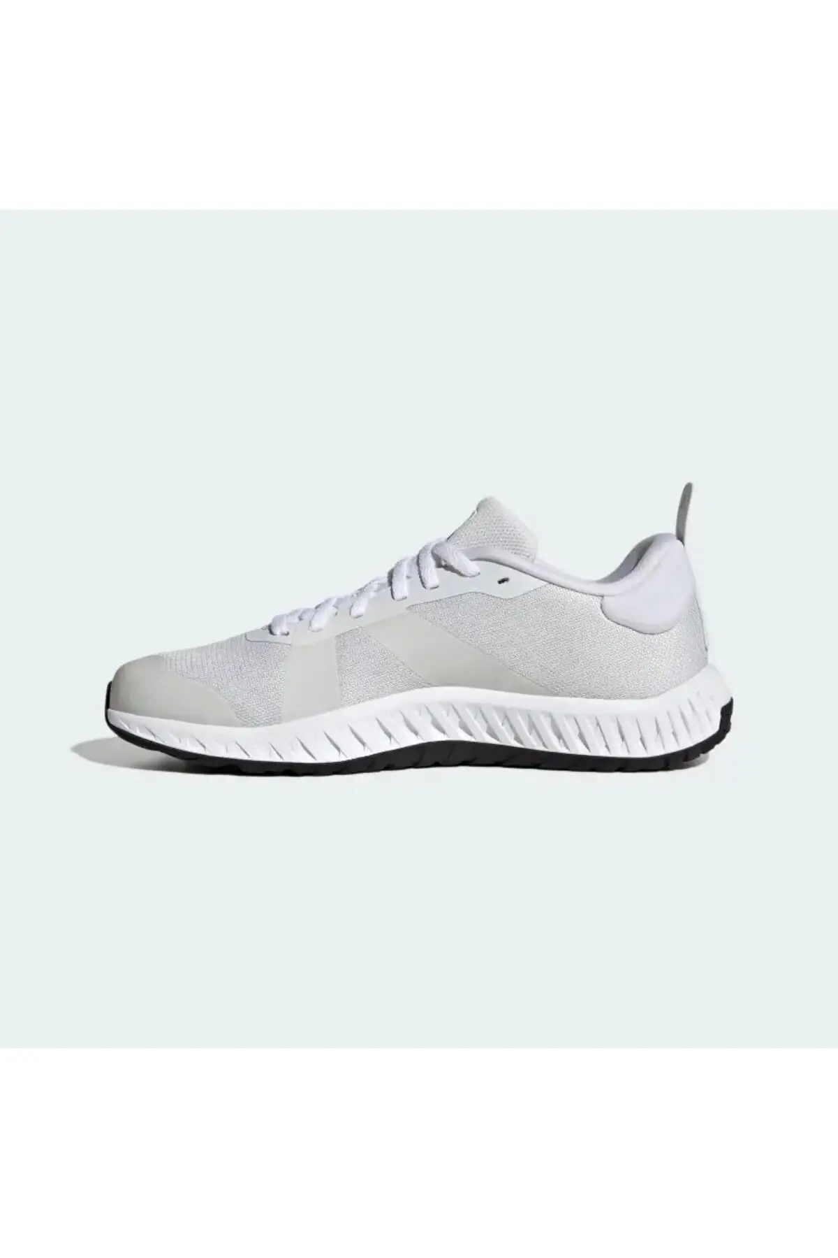 Рисунок 6 - Женская повседневная обувь Adidas