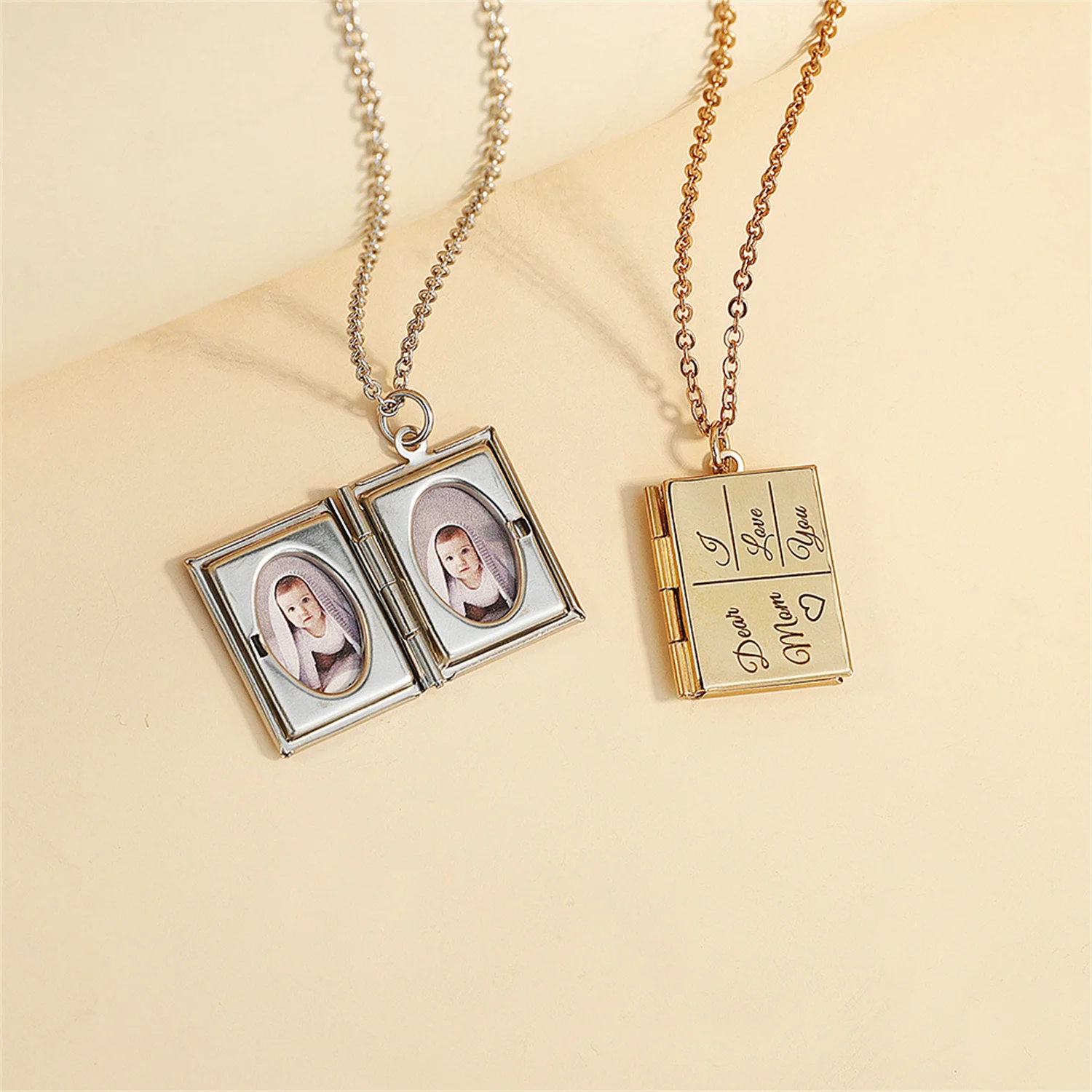 

Personalized Couple's Book Photo Box Pendant Frame Locket Open Charm Pendant Engraved Name Necklace Jewelry Gift For Women
