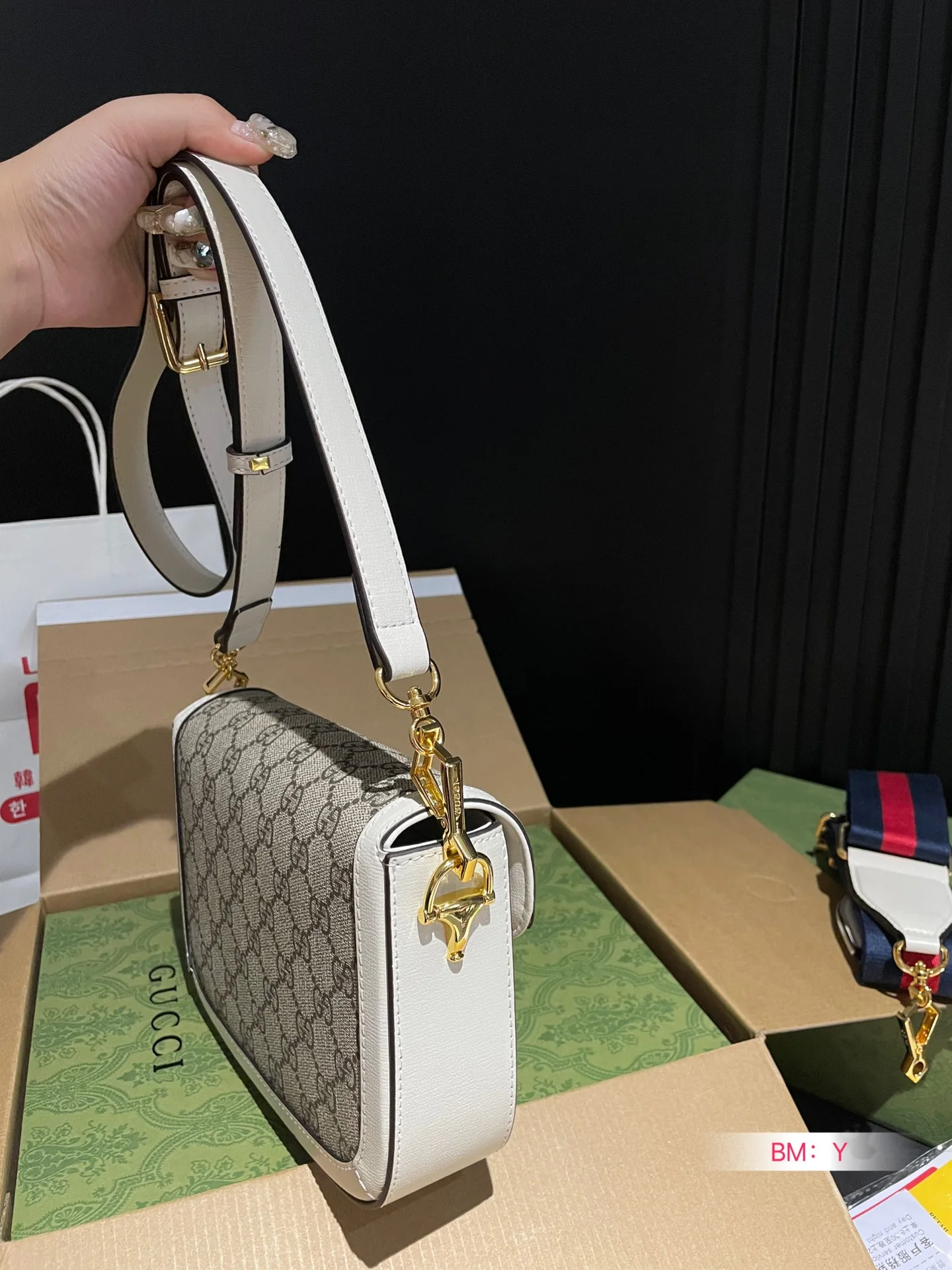 Женская большая сумка с принтом GUCCI