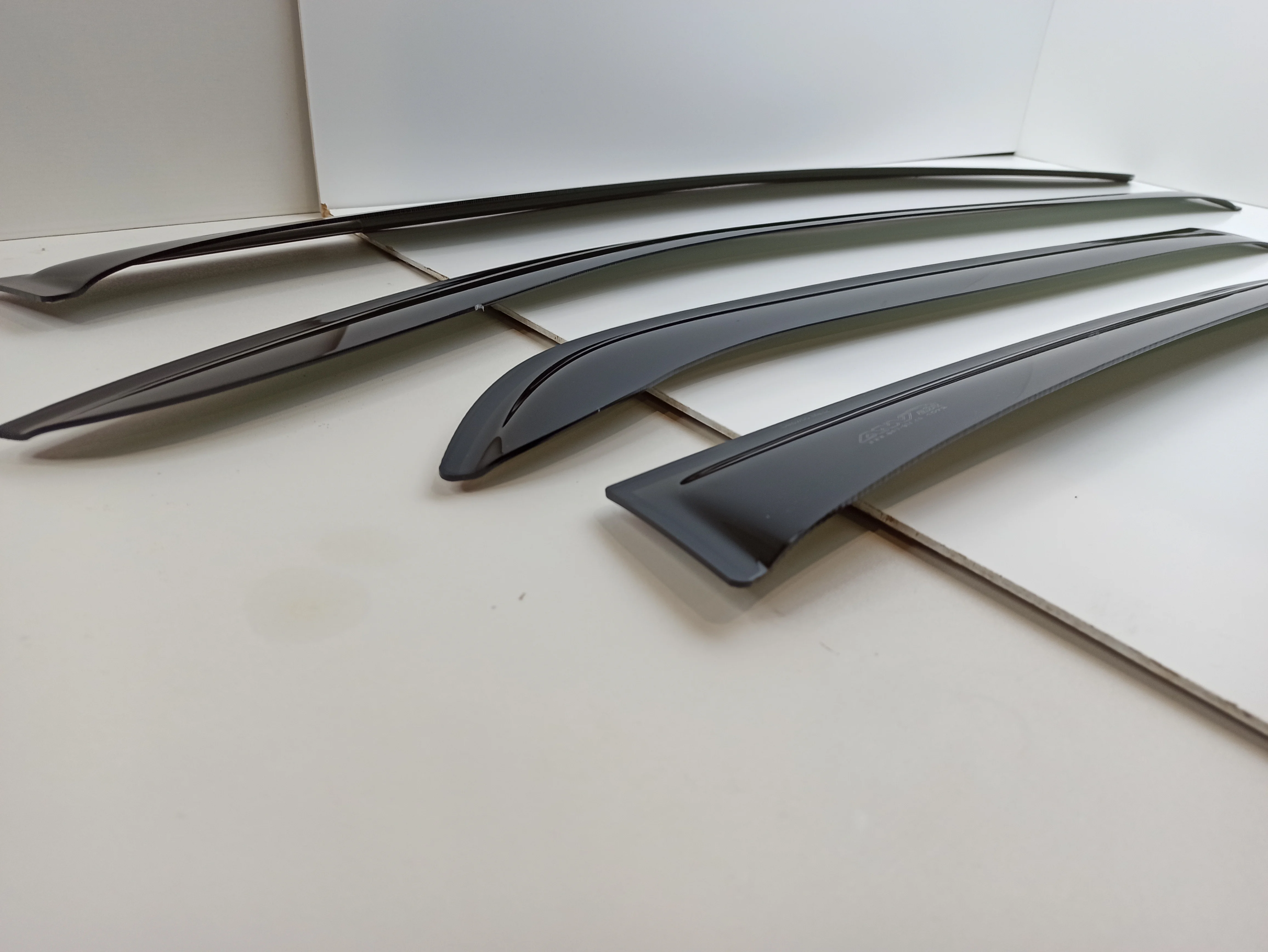 дефлектора на окна daewoo matiz 1998 деф. ветровики дэу матиз. дефлекторы матиз. дефлектор дэу матиз. дефлекторы матиз.