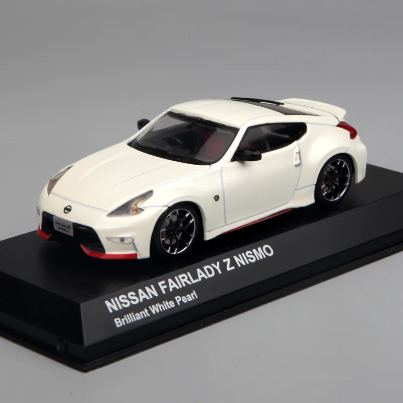 

Модель автомобиля Nissan Fairlady Z, масштаб 1/43, украшения