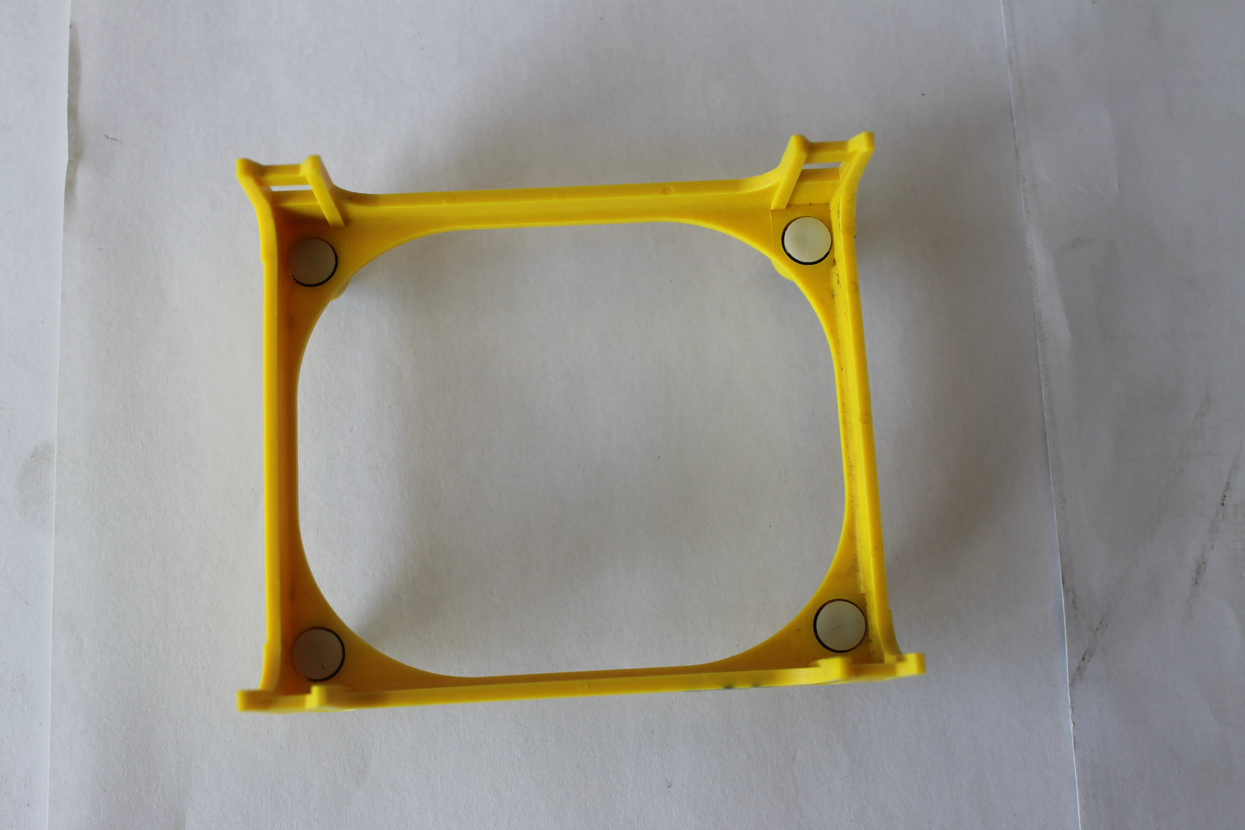 Крепление для кулера на материнскую плату socket 478 цвет желтый |