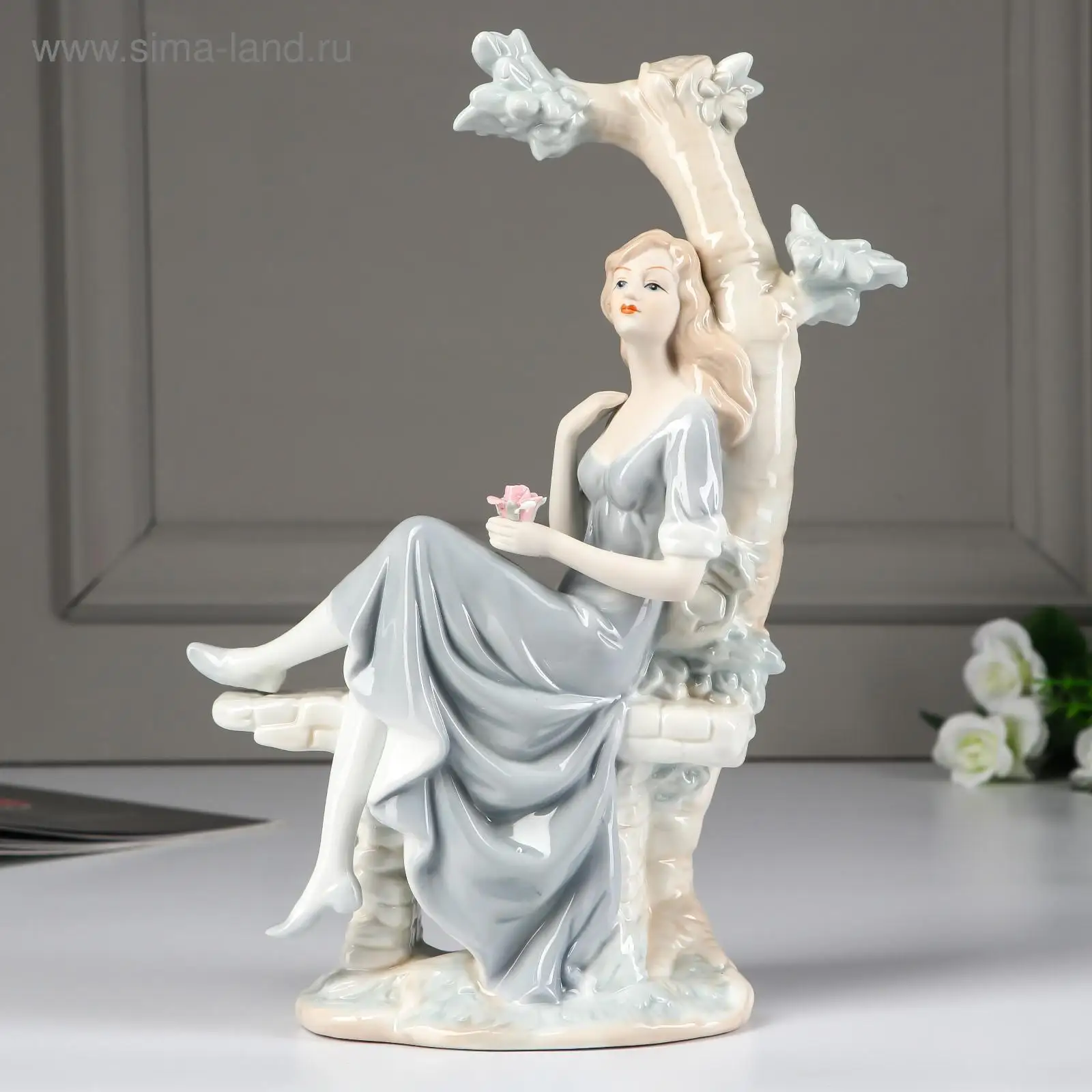 Сувенир керамика Мечтательница 28х17х10 см