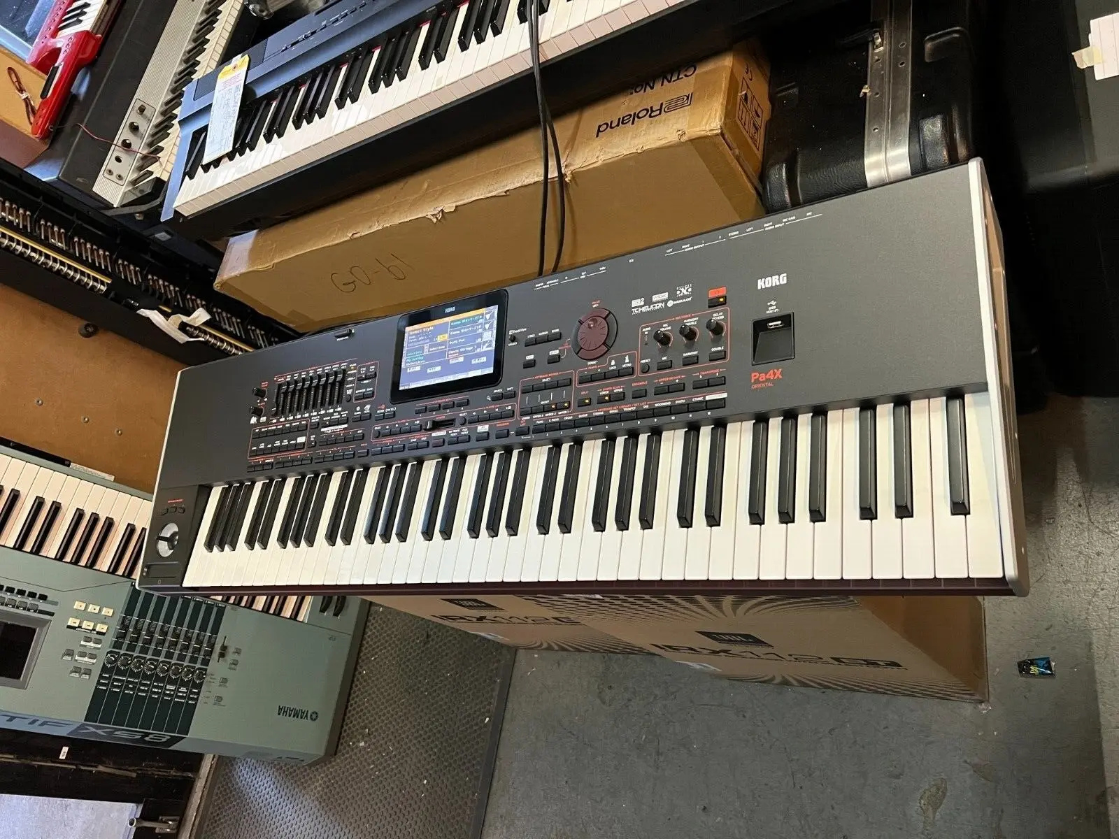 

(Новинка) клавиатура Korg Pa4x 76 с акустической системой PaAS