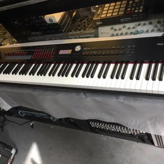 

Order 2 Get 1 Free Motif XF8 88 key piano keyboard synthesizer