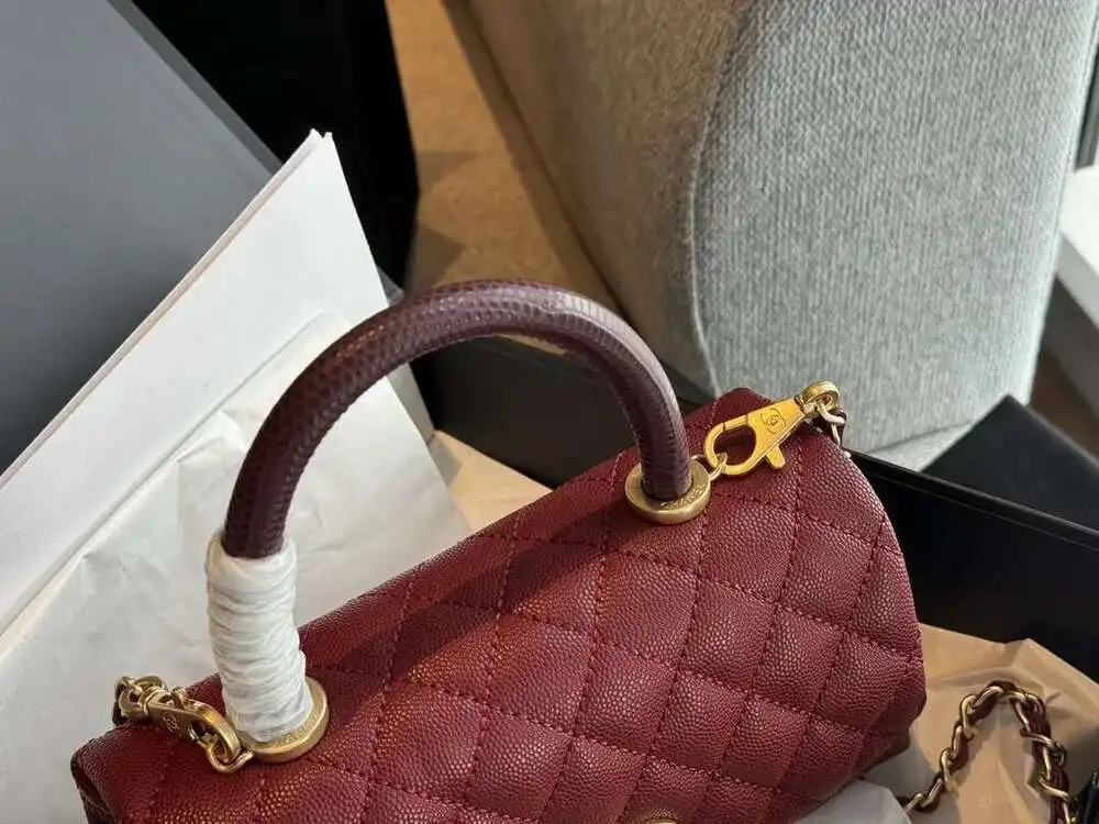 точная копия 1:1 Сумка В Стиле Шанель Из ВолоВьей Кожи 23см*13см |