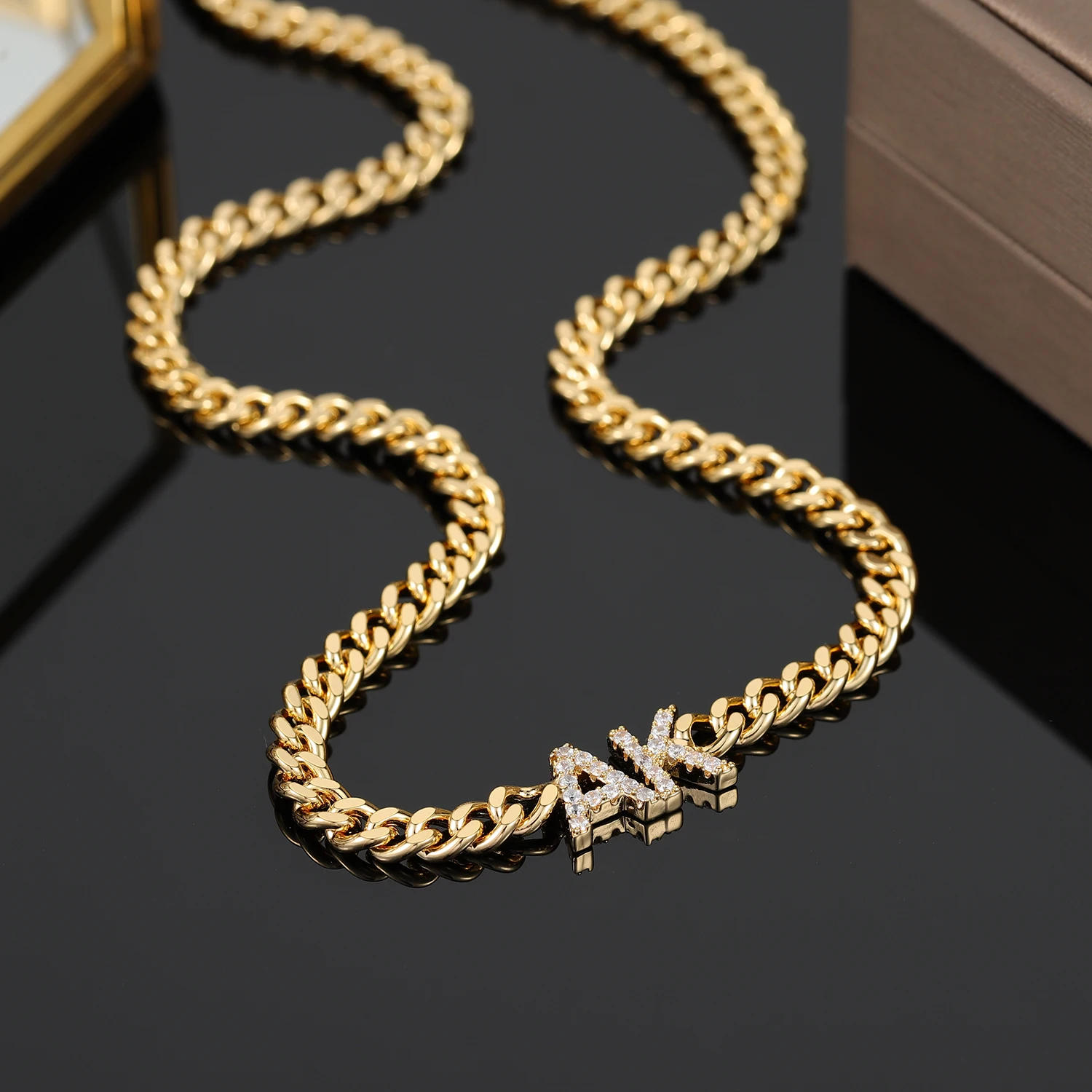 Collana con nome personalizzato in Zirconia con catena cubana collane con lettere personalizzate per regalo di gioielli con targhetta in acciaio inossidabile da donna