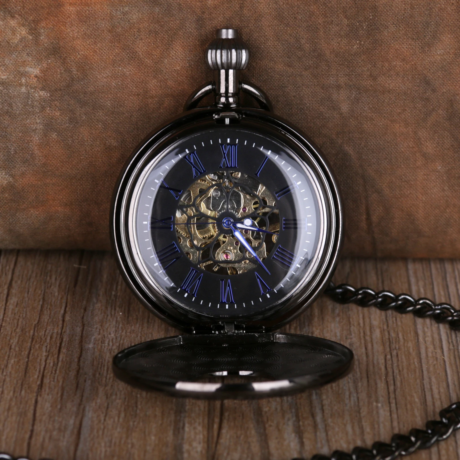 Vintage Black Roman Numerals Mechanical Pocket Watch For Women Men Necklace Pendant With Chain Gift Steampunk Pocket Fob Watches