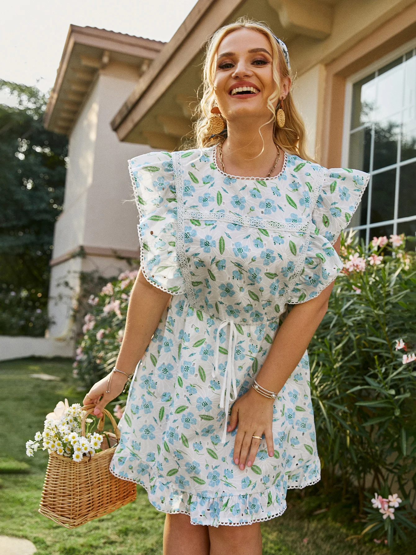 Simplee Plus Boho ruffle print lace women summer dress Holiday plus size o-neck sleeveless floral dresses Lace up beach vestido