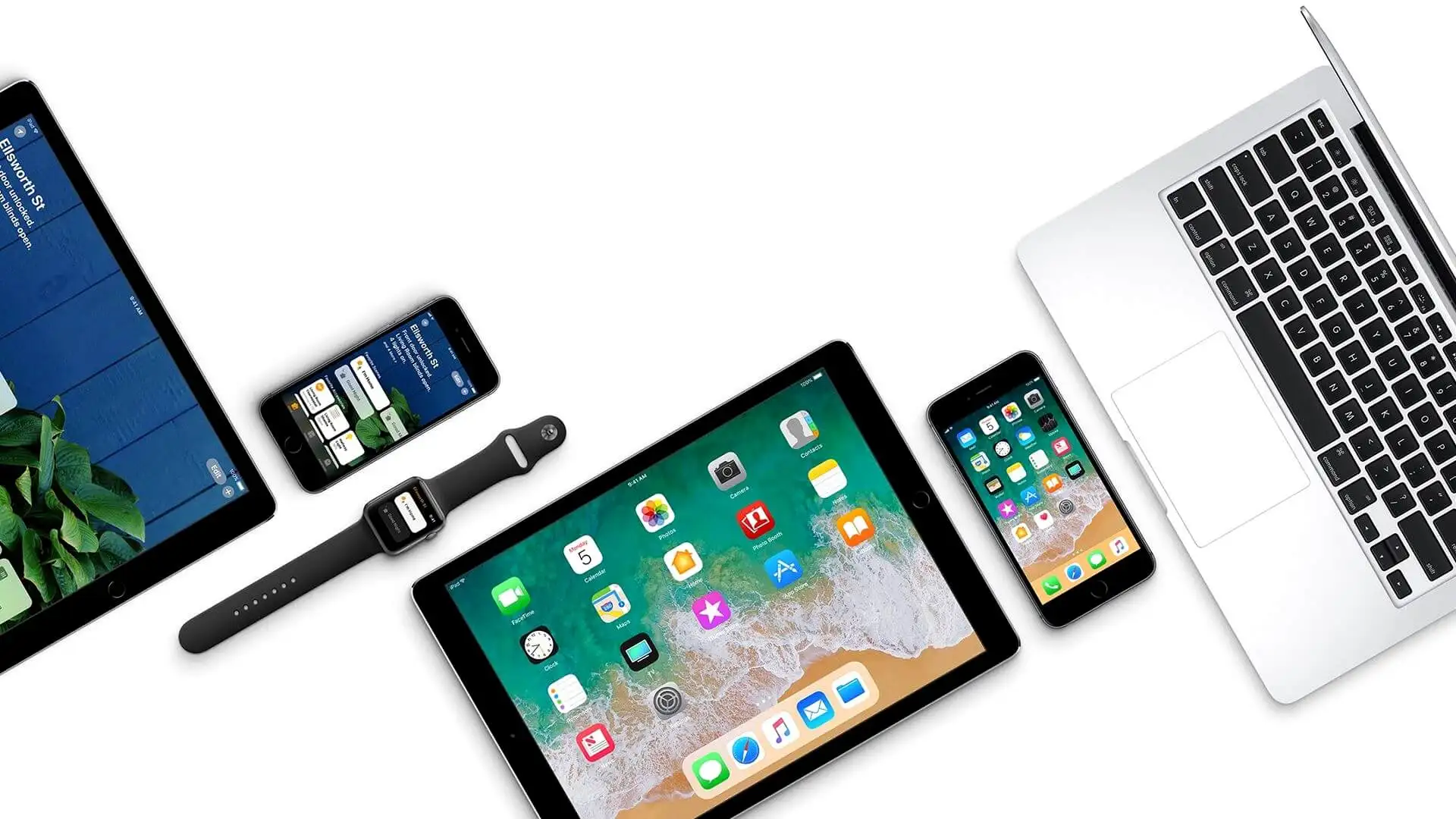 Iphone 11 pro max комплектация. Айфон айпад айпод ноутбук. Аккумулятор для iphone 12 mini. Iphone 12 pro в разборе. Продукты apple.