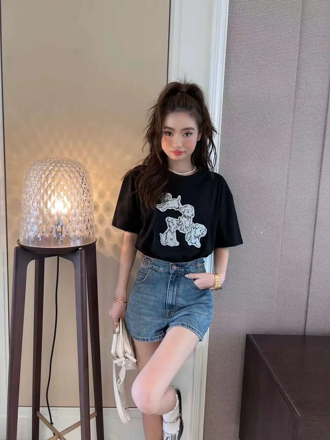 

22 Summer new women's T-shirt custom dyeing thread shock velvet eager printing hot drilling process advanced T-shirt