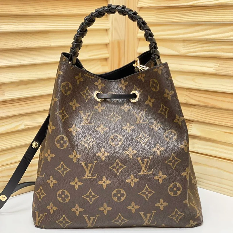 Женская сумка Loui Vuitton через плечо 26х25х15 см |