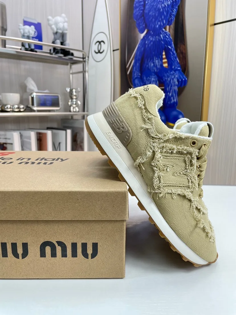 Мужская коллекция Miumiu X New Balance 574 в соотношении 1:1