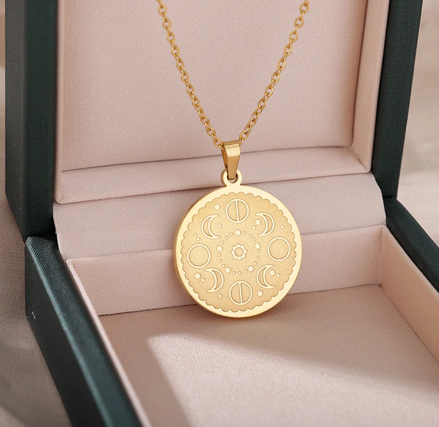 

Fashion Sun Moon Pendant Necklaces for Women Stainless Steel Daily Jewelry Shoe Design Necklace Choker Gift