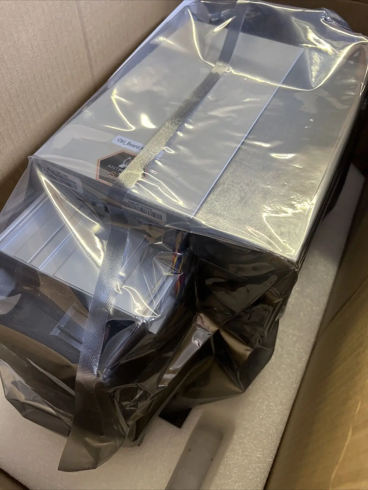 Новый Antminer S21 Hyd 335T 5360W BTC Miner с гарантией