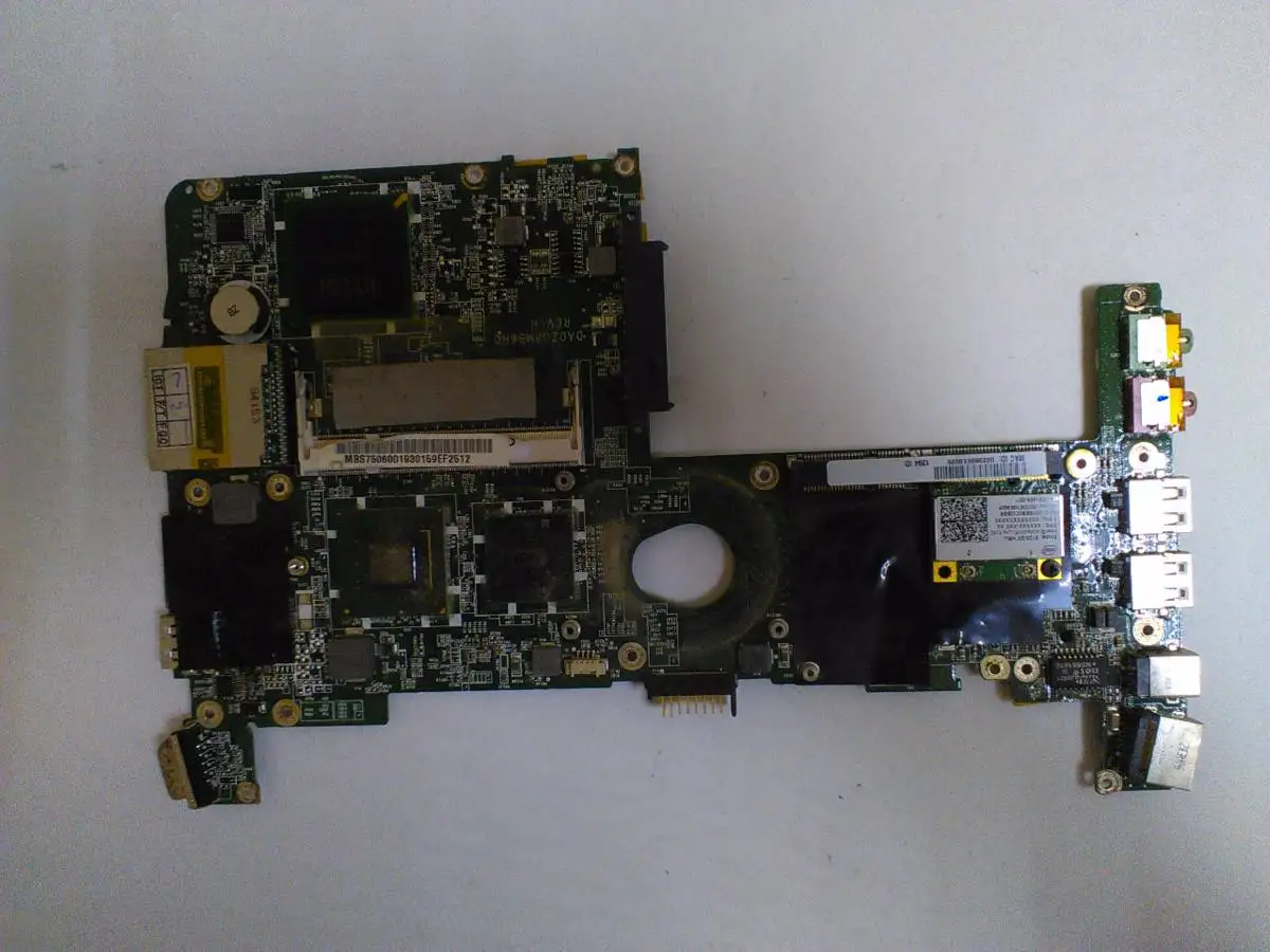 Неисправная системная плата Acer ZG8 |