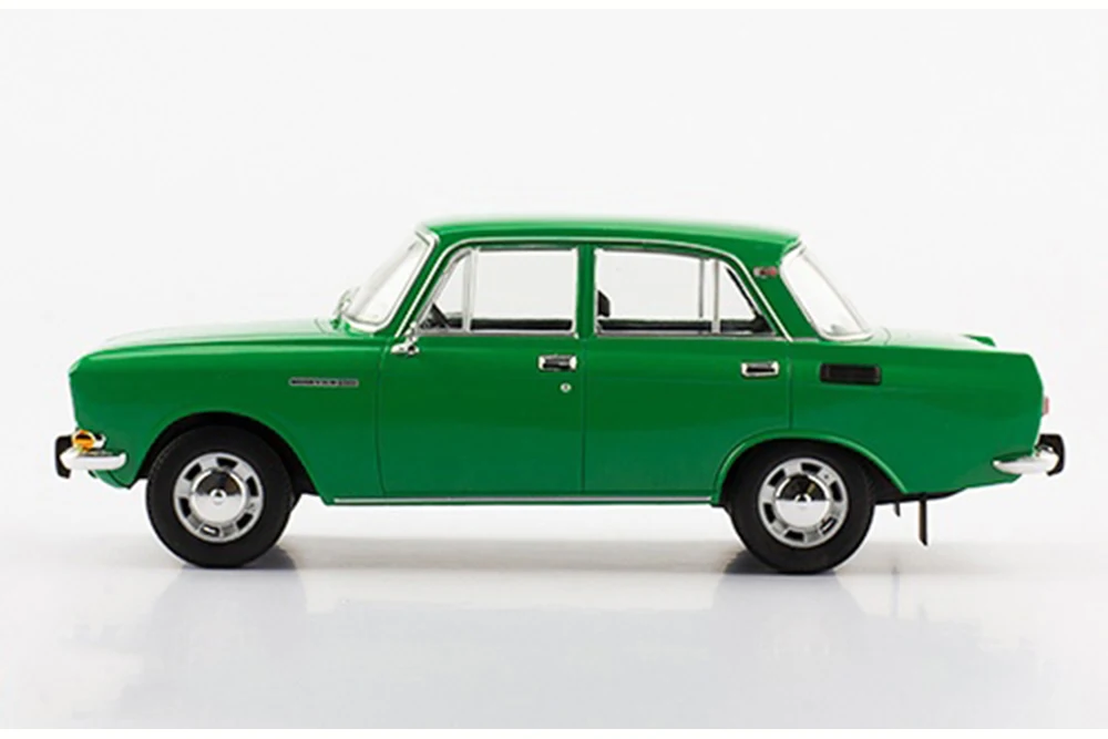 Moskvich 2140d (USSR Russian) 1980 green | Muscovite 2140д legendary cars #79