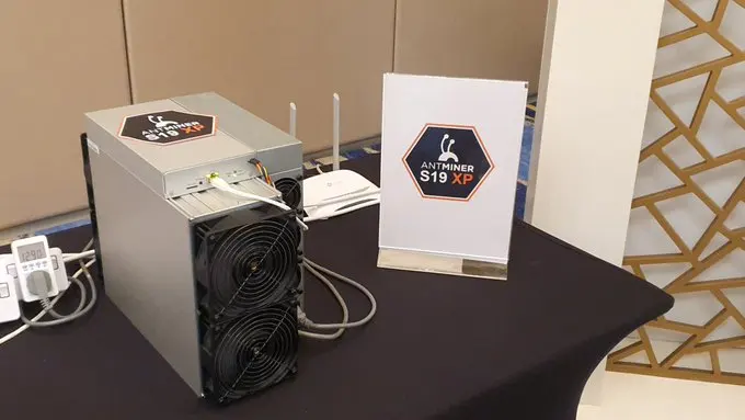 

SC Bitmain Antminer S19 XP 141Th Hashrate - BTC ASIC Miner-в наличии!