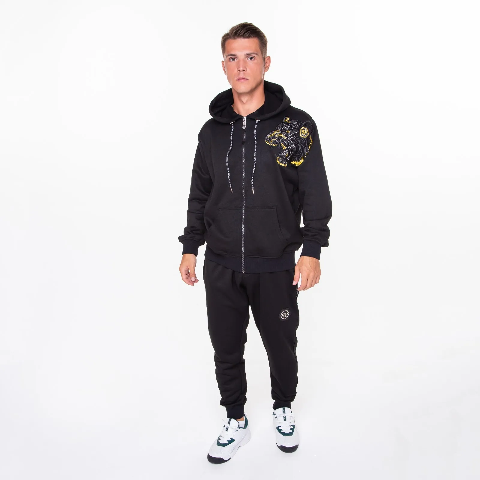 Рисунок 6 - Костюм мужской PHILIPP PLEIN (толстовка/брюки)