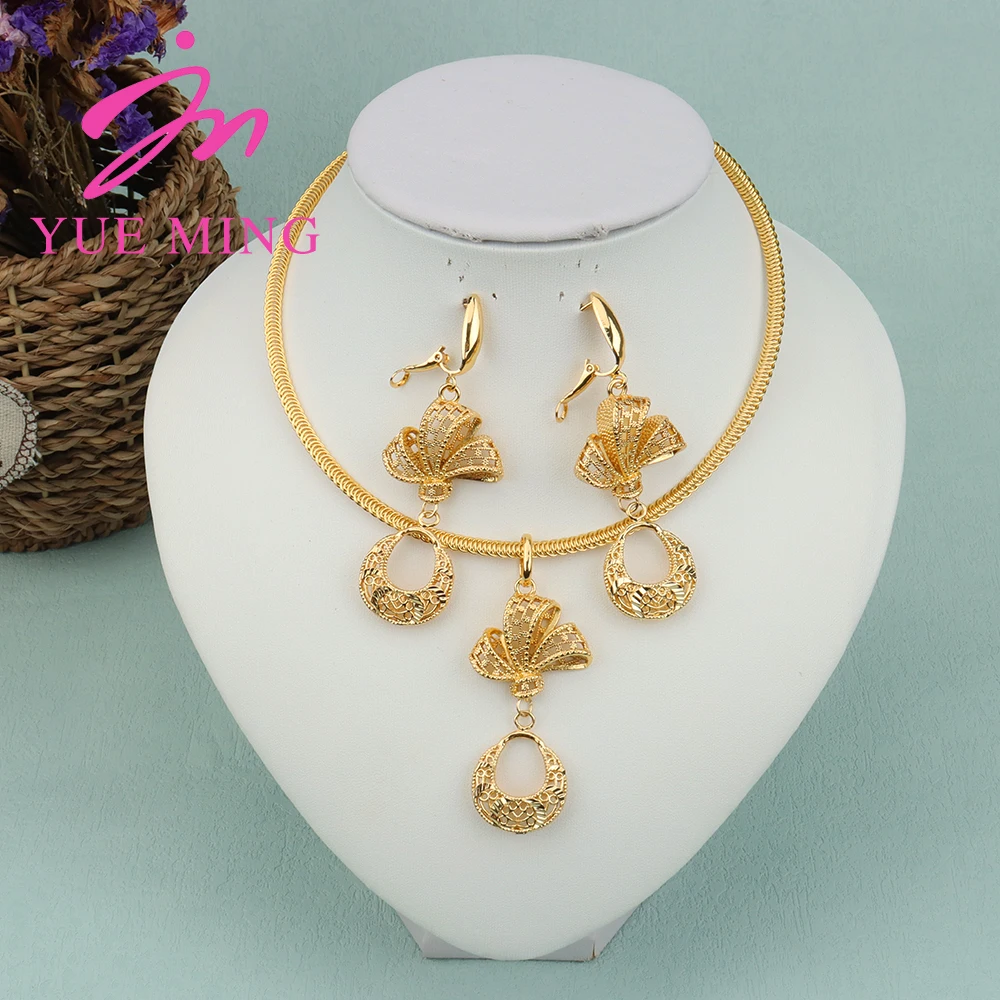 

Round Jewelry Set for Women New Trendy Stud Earrings and Pendant Bohemian Collar Necklace for Wedding Dress Party Holiday Gift