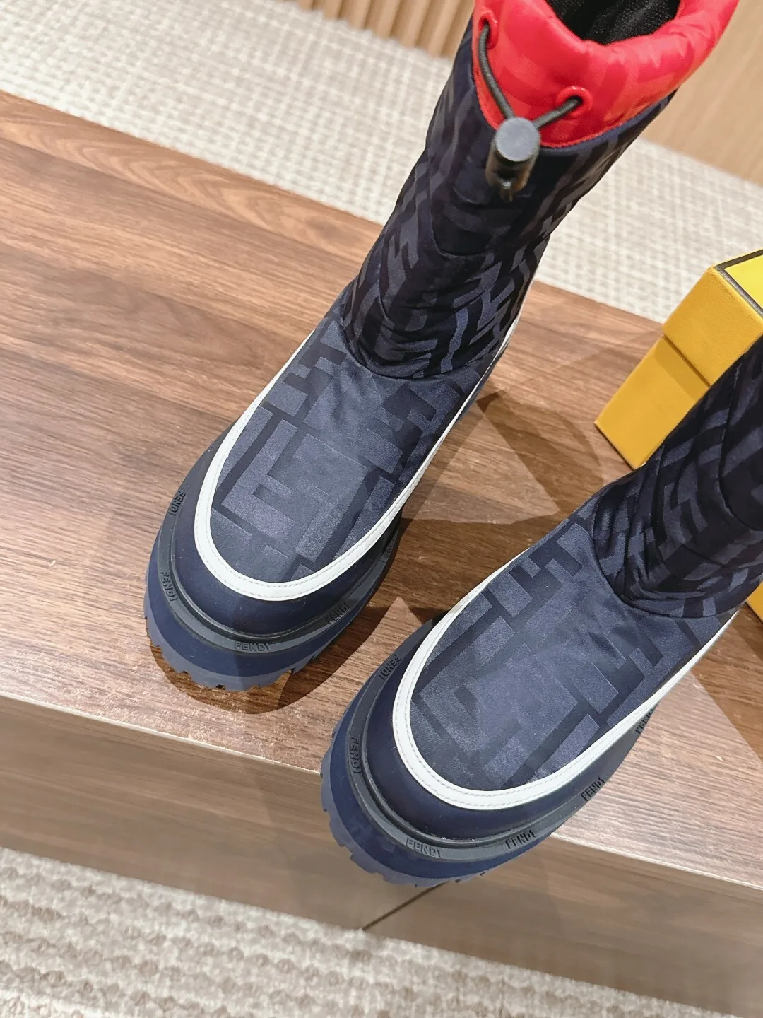 Женские Ботинки В Стиле FENDI Copy 1:1Качество И Мастерство ИсполненИя На Высшем