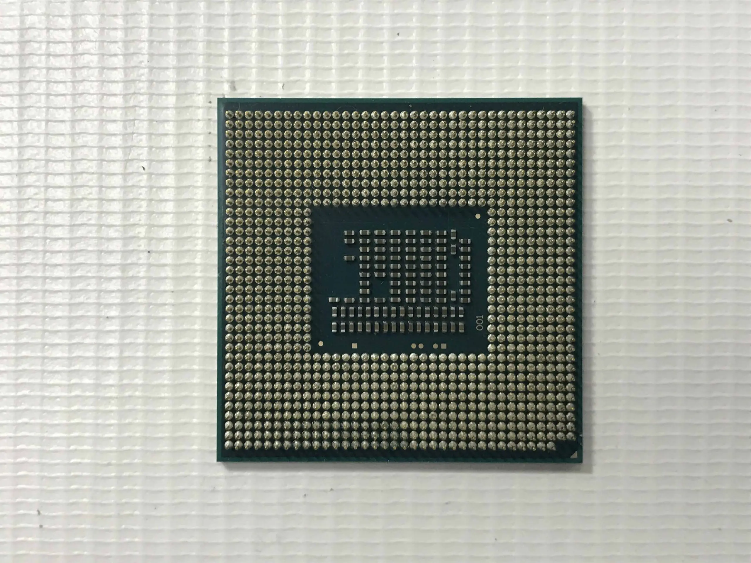 Celeron 1000m. P4600 процессор. Celeron p1053. Intel p4600. Intel Celeron p4600 SLBZY.