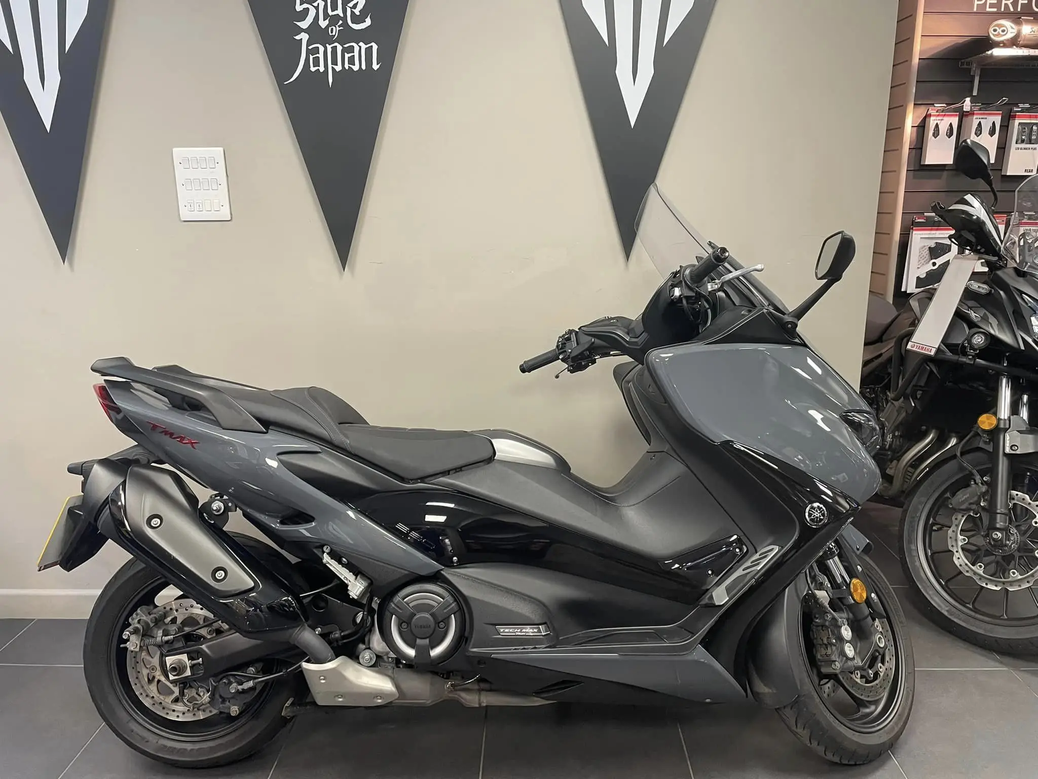 

2022/2023 NEW 100% SALES 560cc Tmax560 Racing Motorcycles