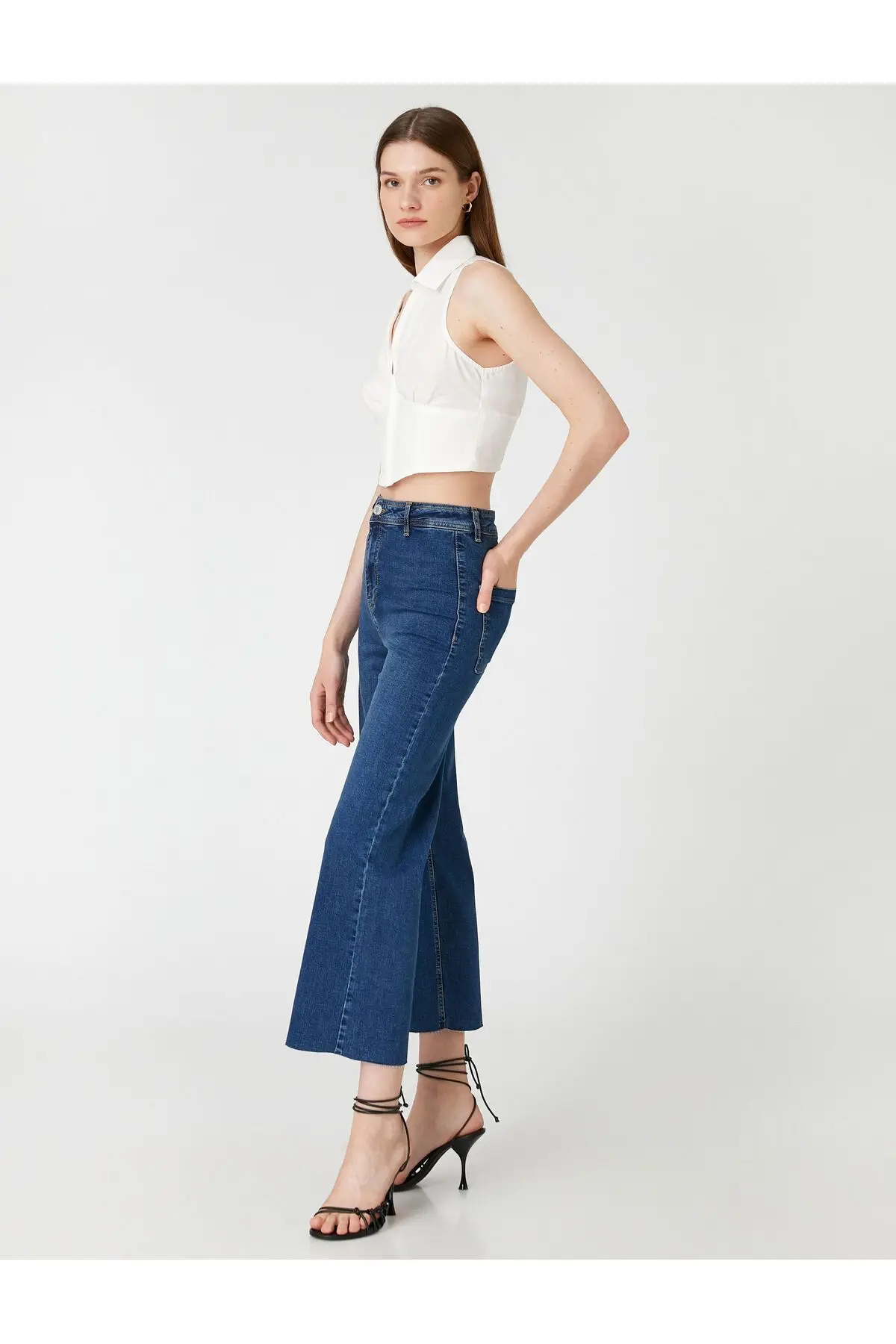 Женские прямые джинсы Koton с нормальной талией и свободной посадкой