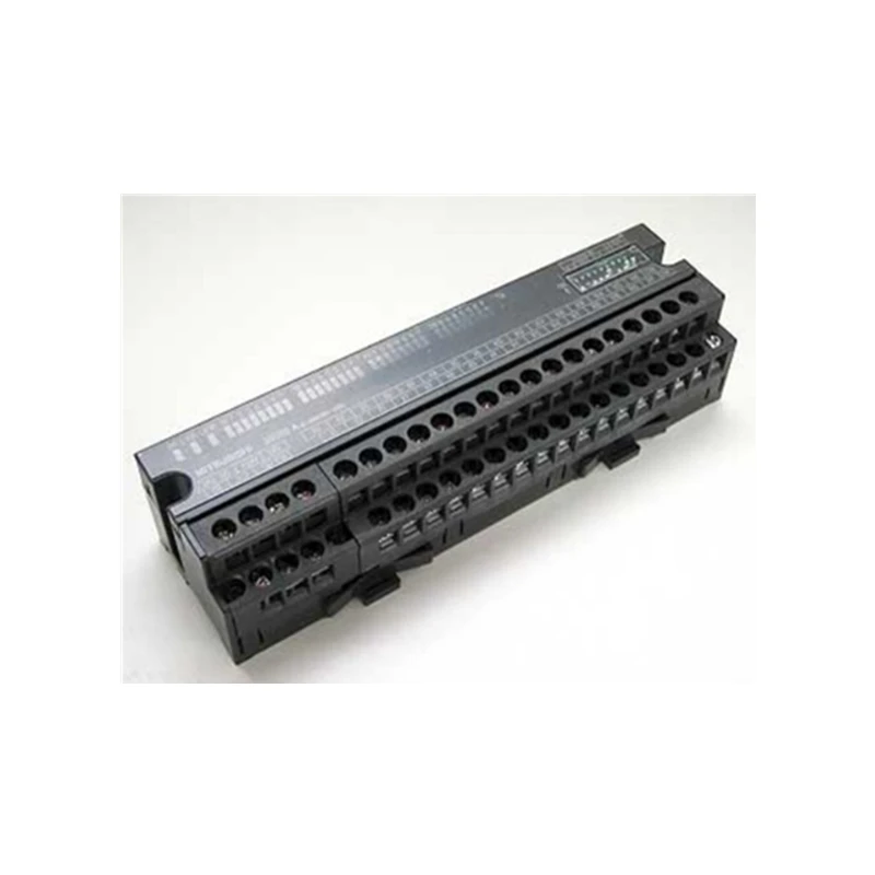 AJ65SBTB3-16D AJ65SBTB3-16D 5 в наличии Новый и оригинальный входной модуль