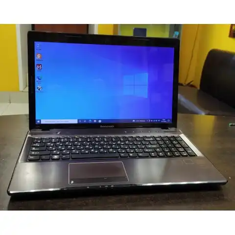 Б/У ноутбук для работы и учебы Lenovo IdeaPad Z570 (Core i5 2430M 2.4GHz/4GBDDR3/NVIDIAGT540M/120GB)