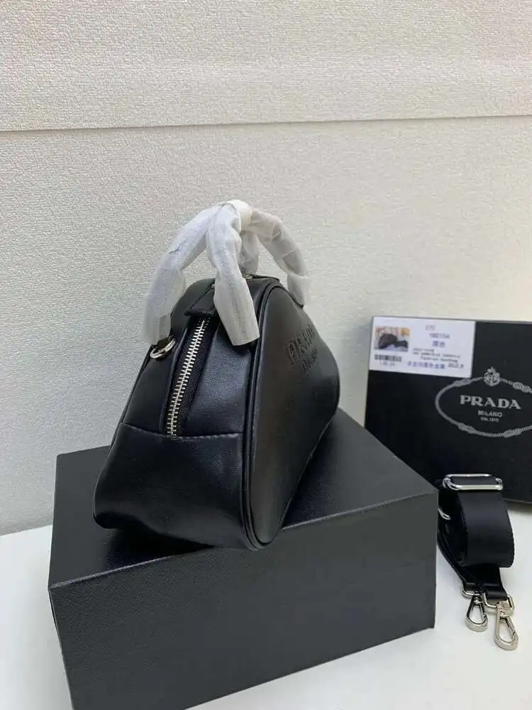 Кожаная Сумка В Стиле 25см*11см*15см |