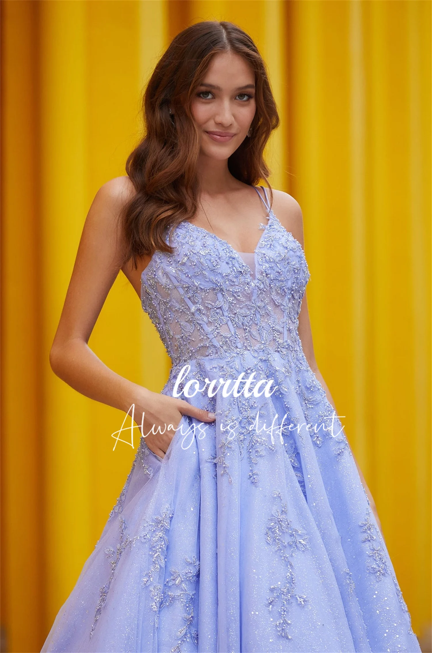 Lorrtta сиреневое Пышное Бальное Платье-трапеция на бретелях-спагетти с аппликацией