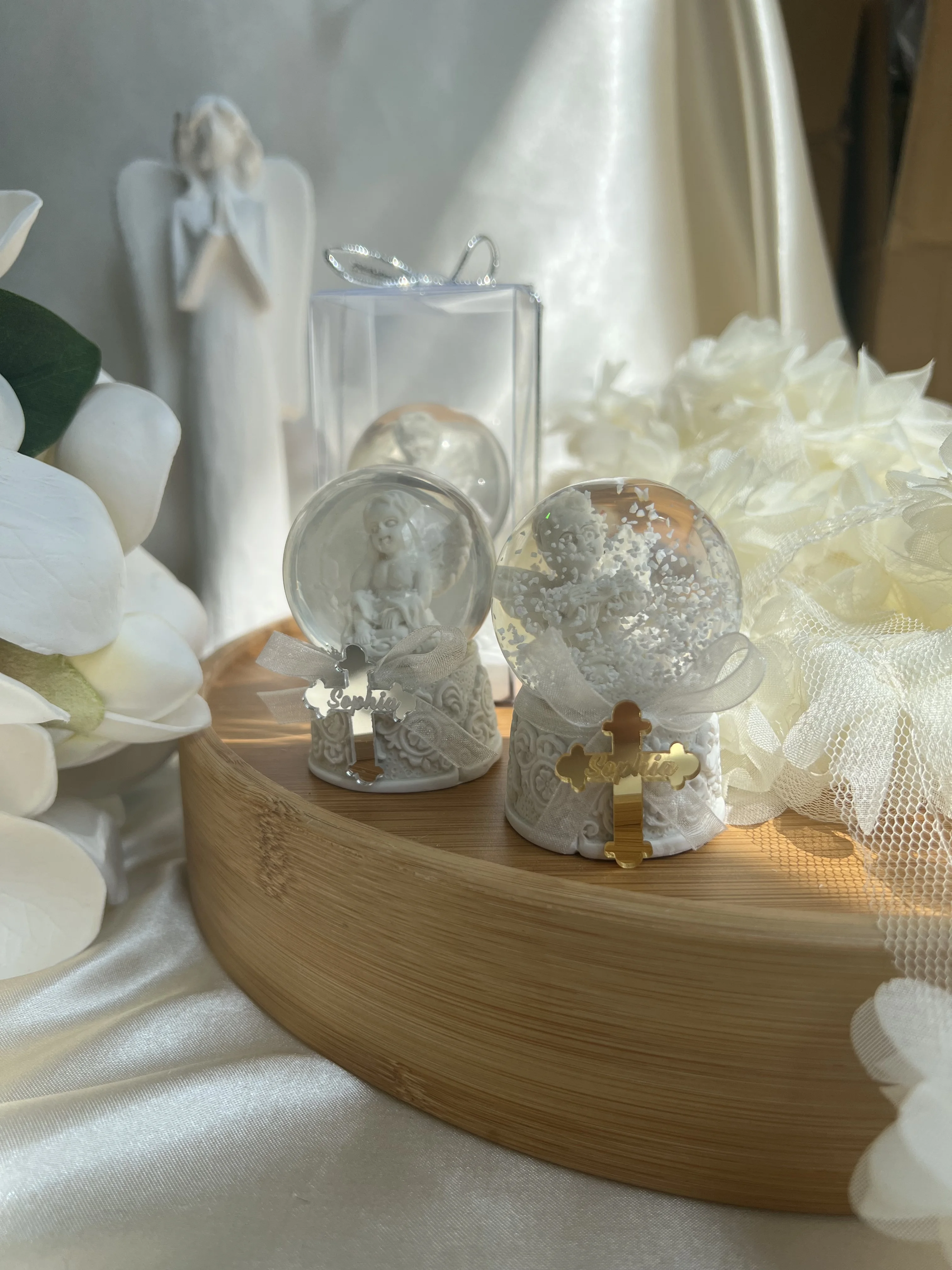 

Personalized Luxury Wedding Favor for Guest White Angel Snow Globe Baptism Favors Bridal Shower Wedding Favors Baby Shower