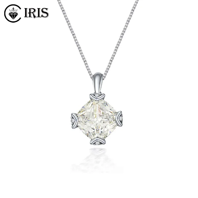 

Женский кулон из серебра 925 пробы, 11 карат