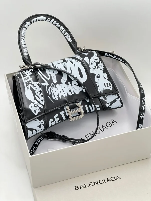 Сумка через плечо из натуральной кожи |